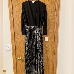 Black & Gold Pleated Maxi Dress